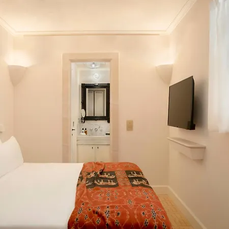 Hotel Portella 5*