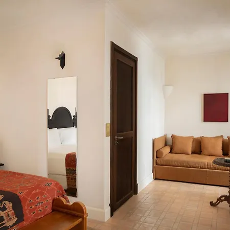 Portella Hotel