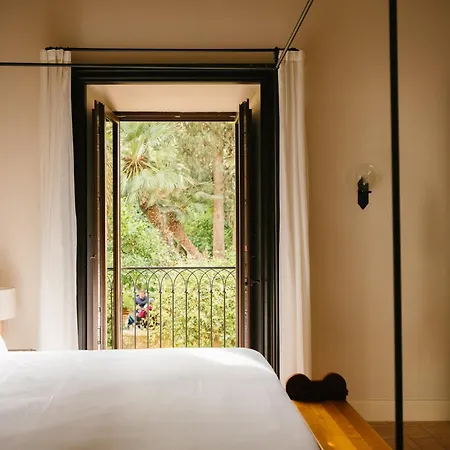 Hotel Portella 5*